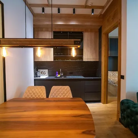 Apartment Luxury 1984 *